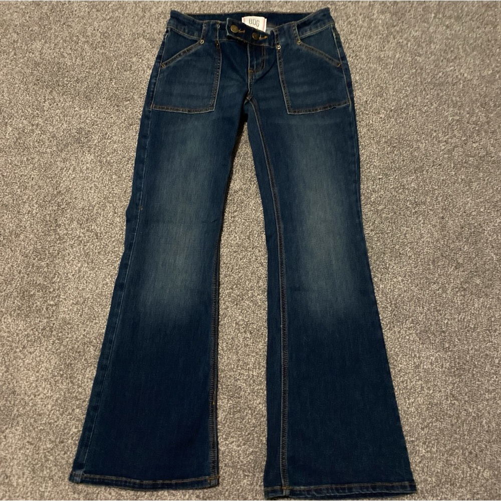 BDG, size 25, dark blue wash, low rise